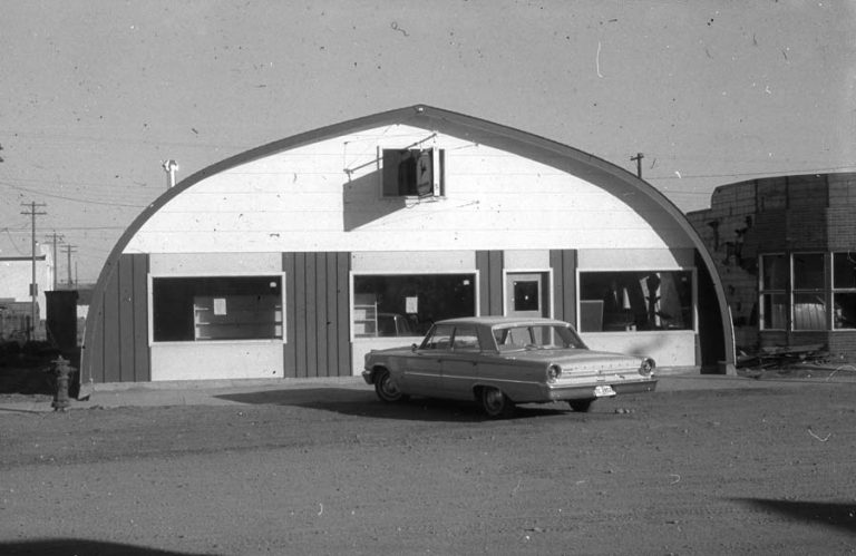 1965 Empress - Quonset at 28-3 Ave E